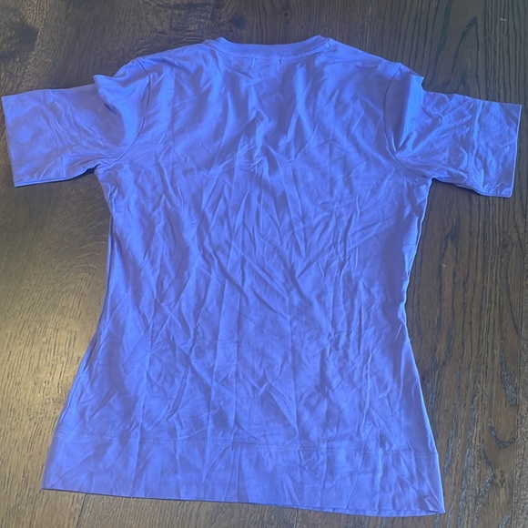 Hugo Boss v neck t-shirt - Picture 4 of 6